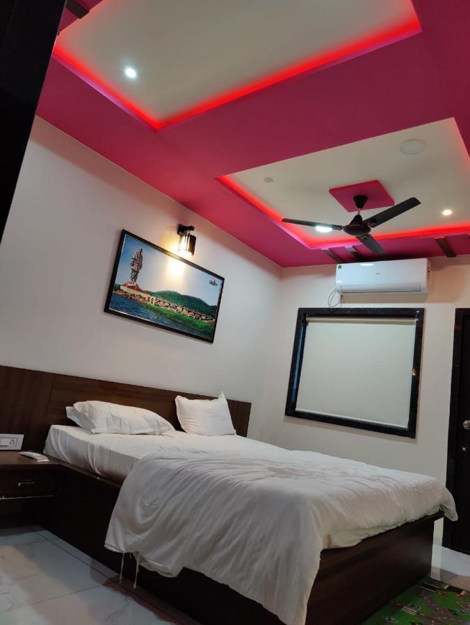 Hotel Sardar Rooms Garudeshwar Exterior photo