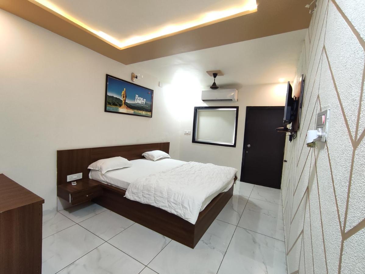 Hotel Sardar Rooms Garudeshwar Exterior photo